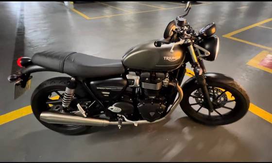 TRIUMPH SPEED TWIN 900 